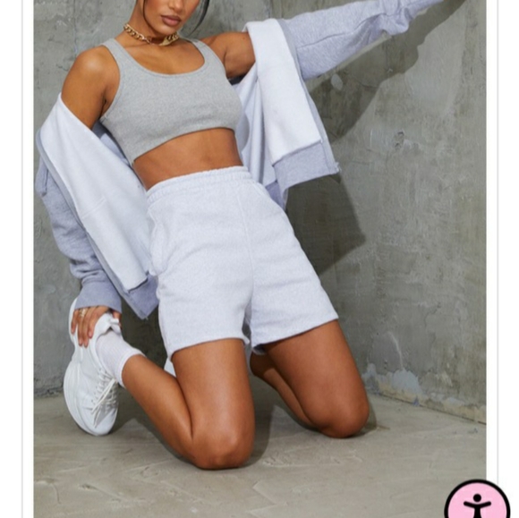 Champion Sweatshirt & PLT Shorts - Picture 6 of 10